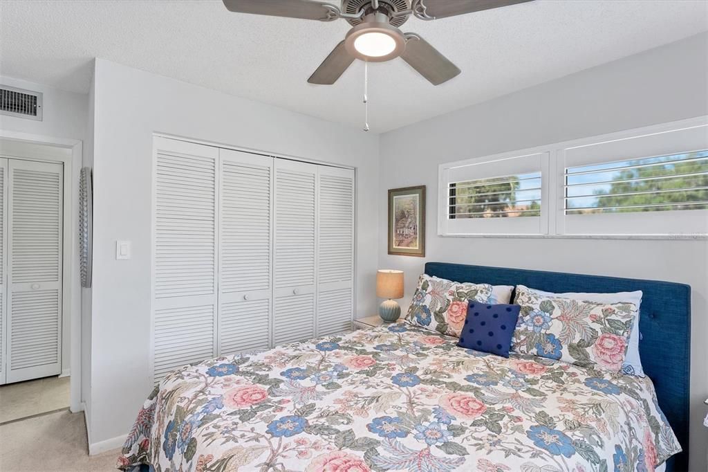 待售: $224,999 (2 贝兹, 2 浴室, 972 平方英尺)