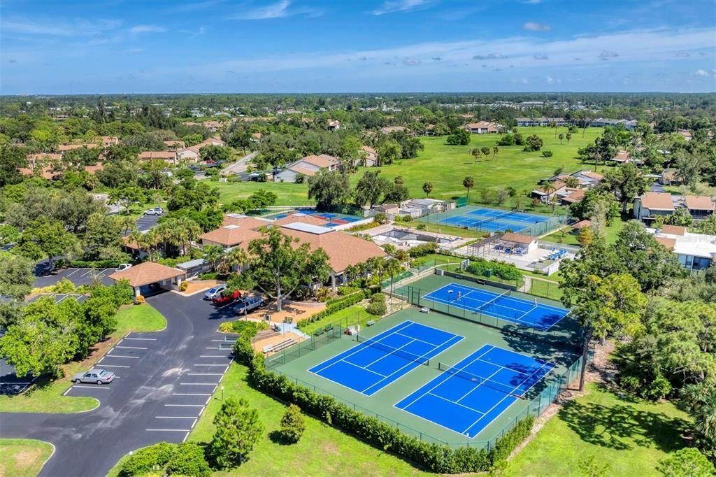 待售: $224,999 (2 贝兹, 2 浴室, 972 平方英尺)