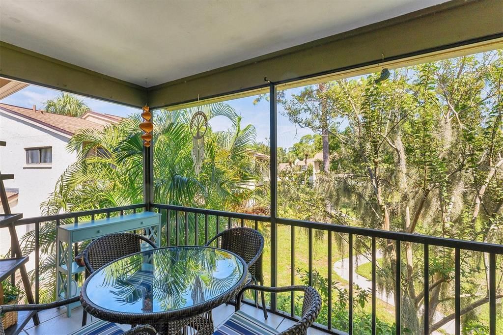 待售: $224,999 (2 贝兹, 2 浴室, 972 平方英尺)