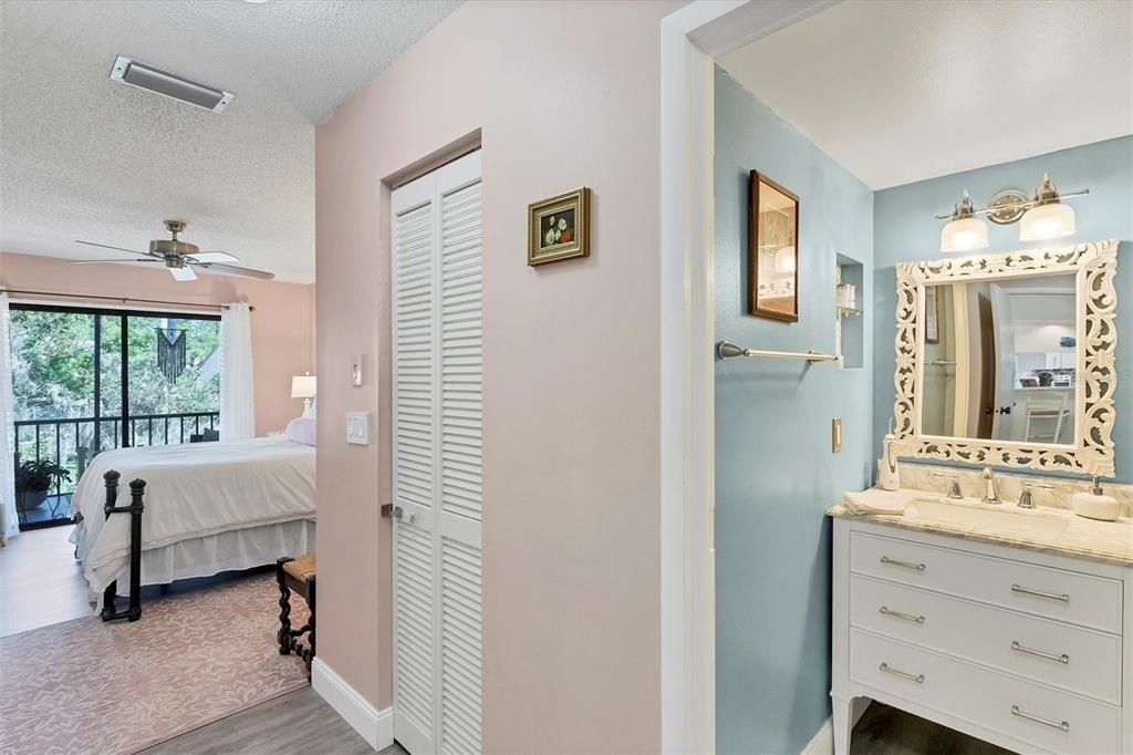 待售: $224,999 (2 贝兹, 2 浴室, 972 平方英尺)