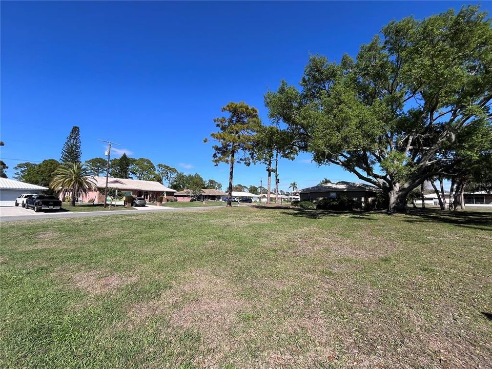 На продажу: $29,900 (0.06 acres)