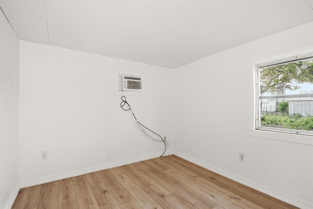 待售: $75,000 (2 贝兹, 1 浴室, 460 平方英尺)