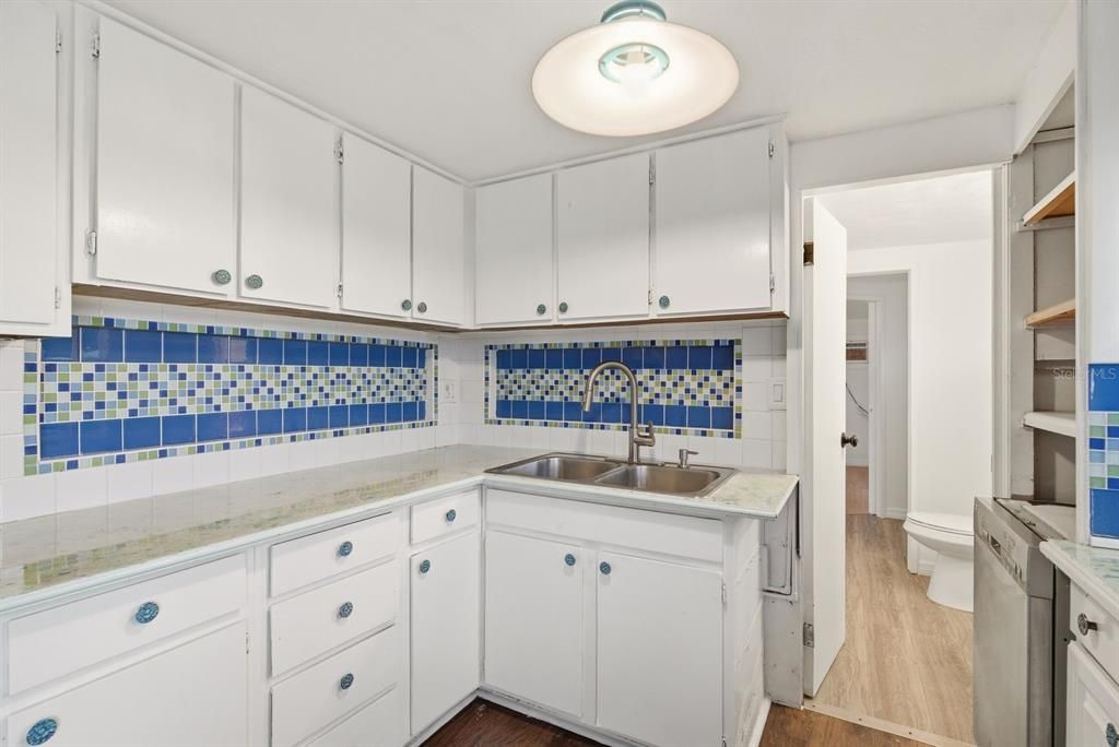 待售: $75,000 (2 贝兹, 1 浴室, 460 平方英尺)