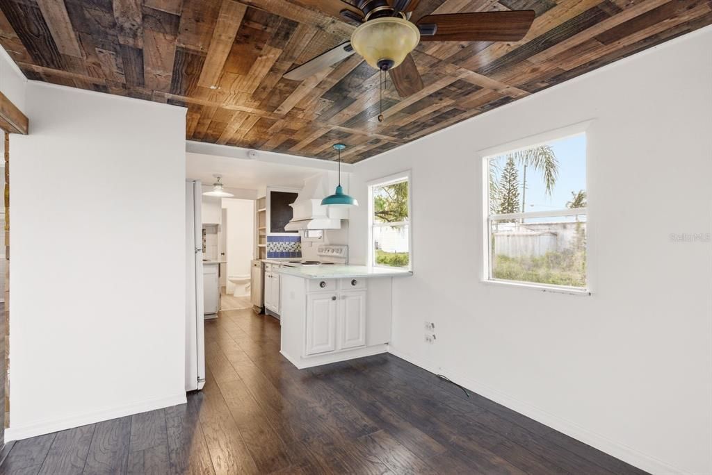 待售: $75,000 (2 贝兹, 1 浴室, 460 平方英尺)