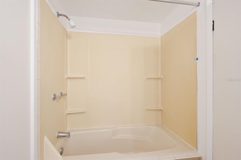 待售: $75,000 (2 贝兹, 1 浴室, 460 平方英尺)