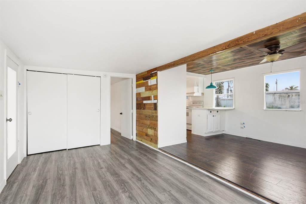 待售: $75,000 (2 贝兹, 1 浴室, 460 平方英尺)