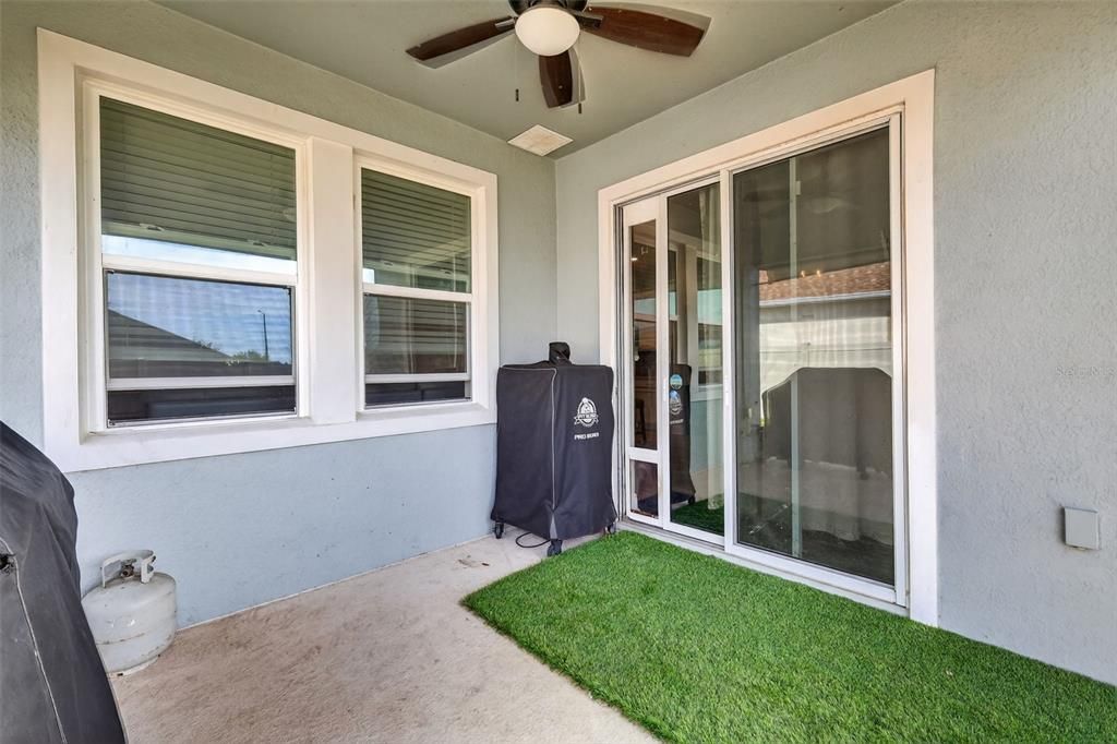 Activo con contrato: $358,000 (3 camas, 2 baños, 1685 Pies cuadrados)