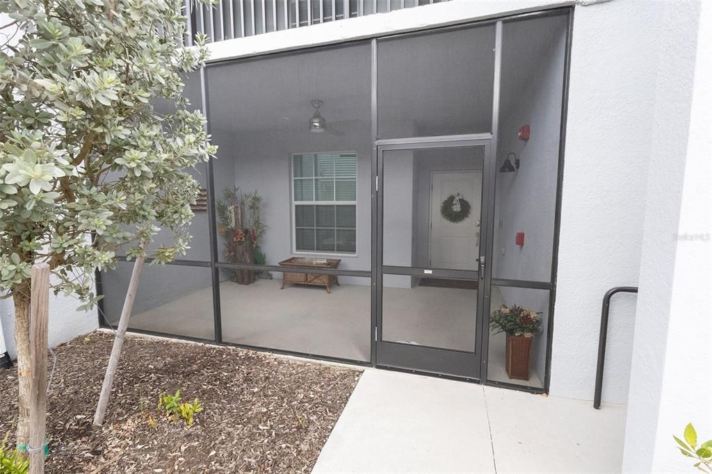 Activo con contrato: $335,000 (2 camas, 2 baños, 1655 Pies cuadrados)