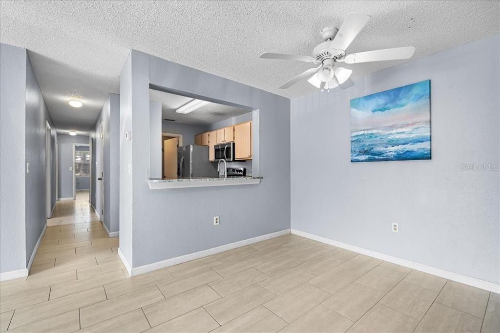 Active With Contract: $169,900 (3 beds, 3 baths, 1198 Square Feet)