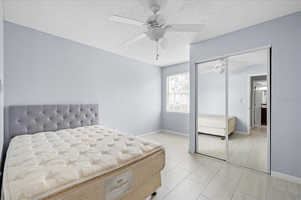 Active With Contract: $169,900 (3 beds, 3 baths, 1198 Square Feet)