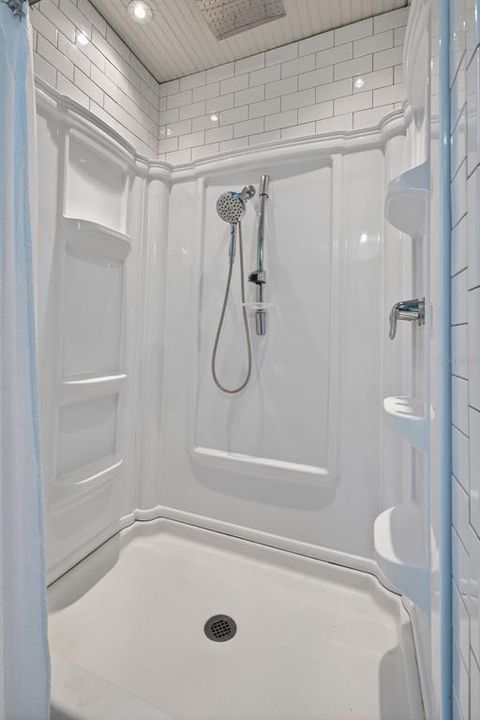 На продажу: $334,900 (5 спален, 3 ванн, 2176 Квадратных фут)