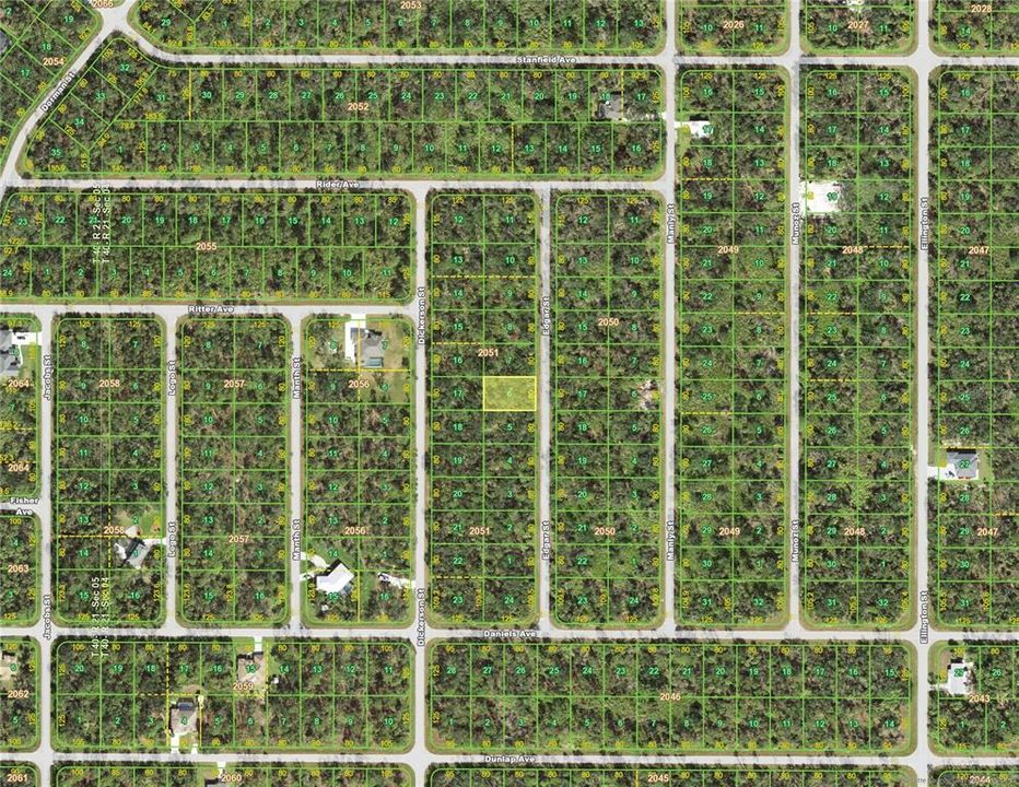На продажу: $10,900 (0.23 acres)