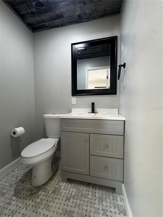 Activo con contrato: $2,300 (3 camas, 2 baños, 1095 Pies cuadrados)