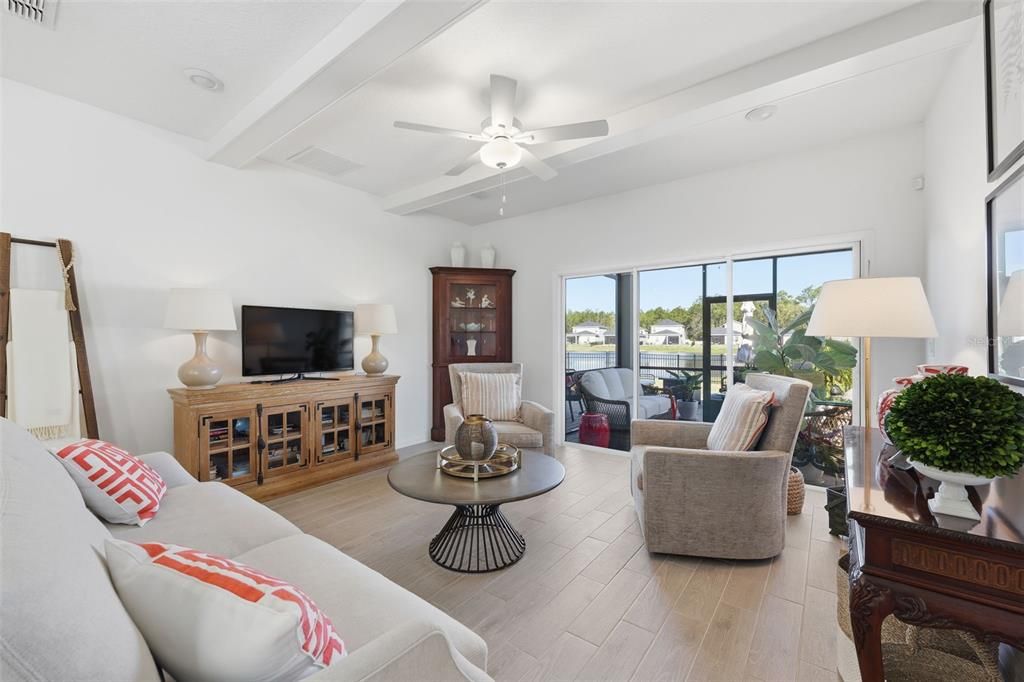 En Venta: $450,000 (4 camas, 3 baños, 2265 Pies cuadrados)