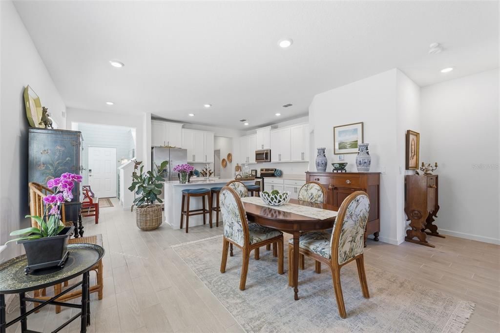 En Venta: $450,000 (4 camas, 3 baños, 2265 Pies cuadrados)