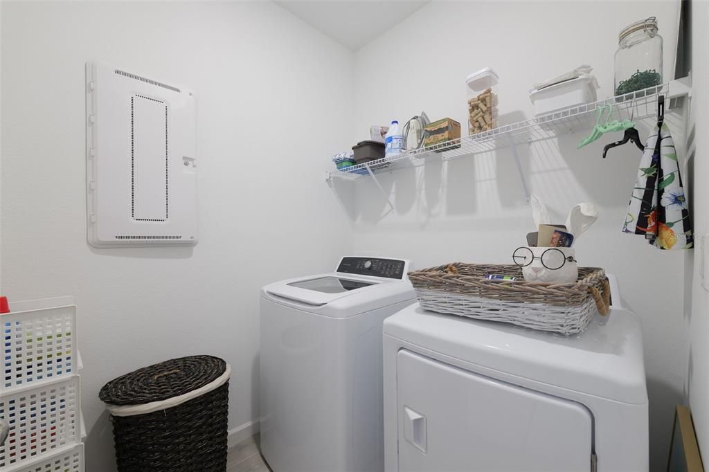 En Venta: $450,000 (4 camas, 3 baños, 2265 Pies cuadrados)