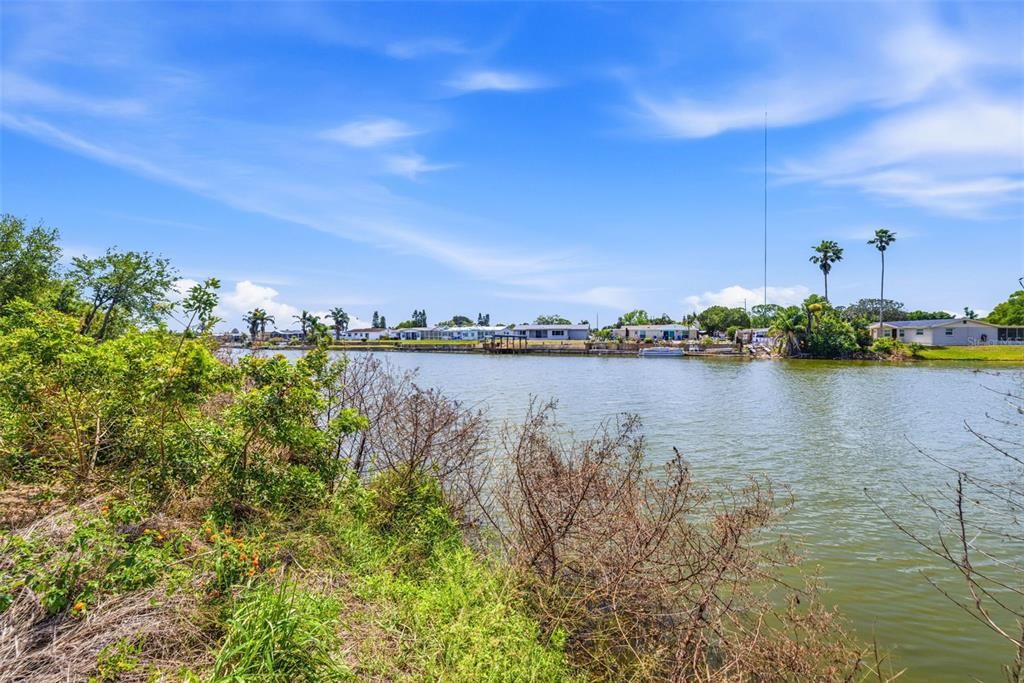 待售: $95,000 (0.39 acres)