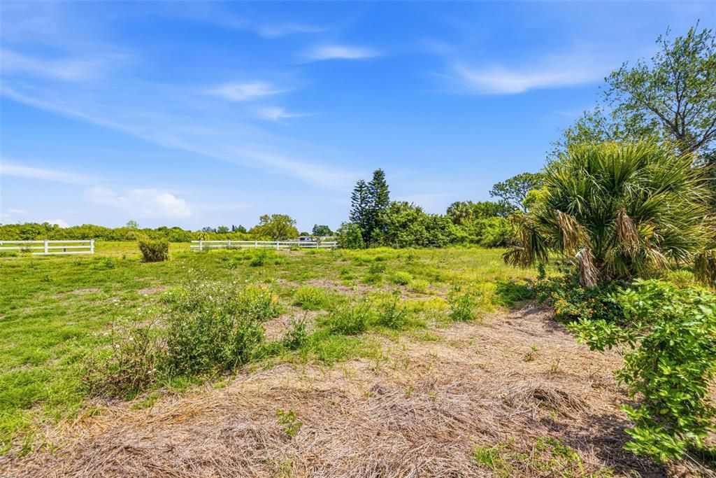 待售: $95,000 (0.39 acres)