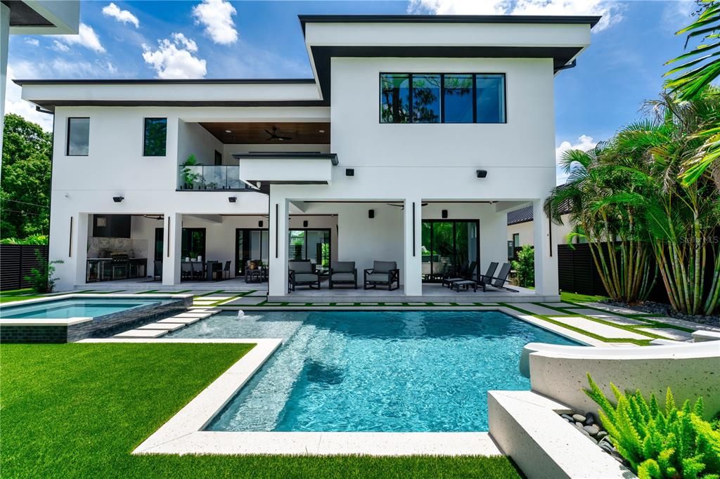 На продажу: $3,995,000 (6 спален, 5 ванн, 5000 Квадратных фут)