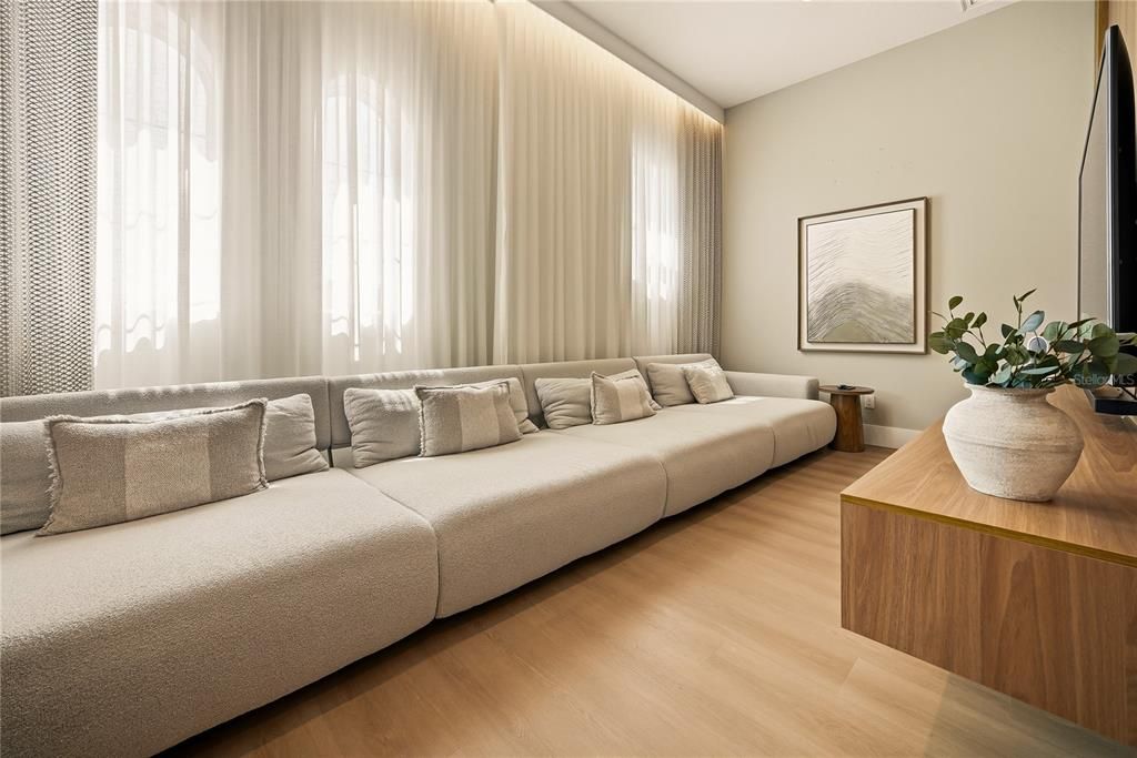 En Venta: $2,000,000 (6 camas, 5 baños, 5524 Pies cuadrados)