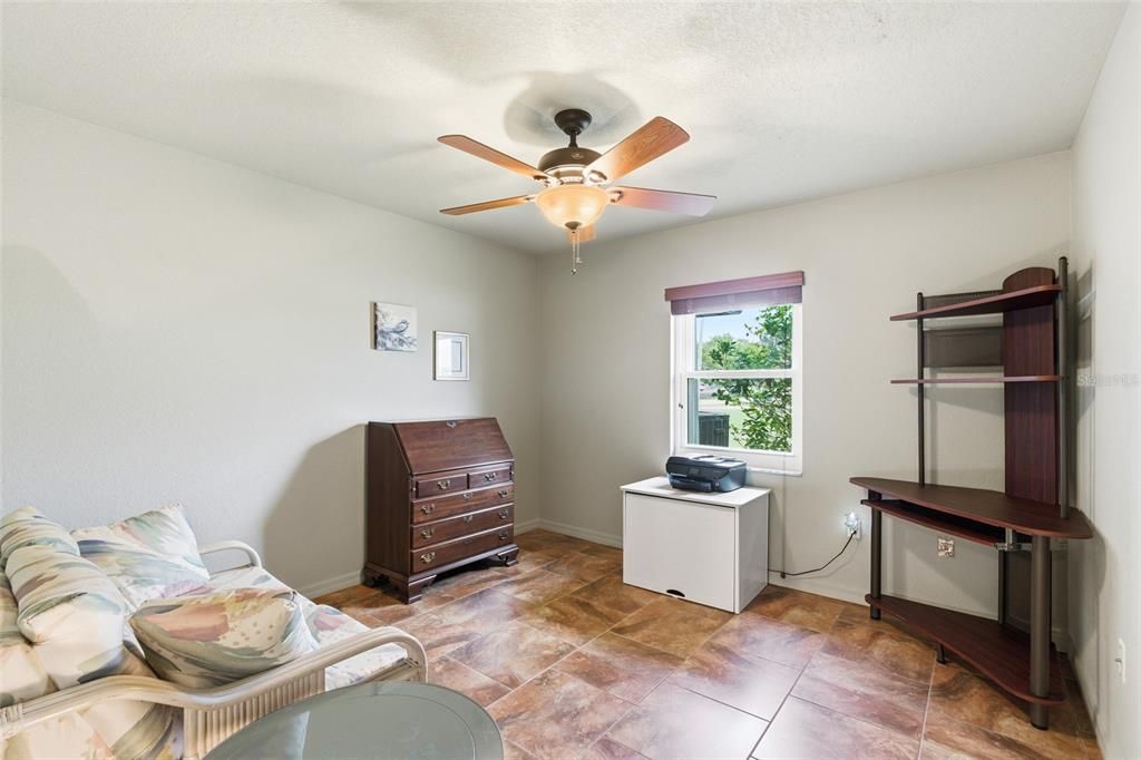 Activo con contrato: $565,000 (3 camas, 2 baños, 1779 Pies cuadrados)