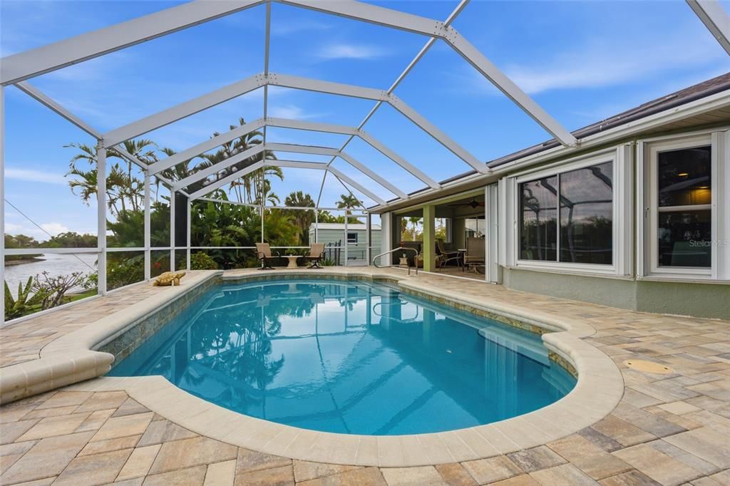 Activo con contrato: $565,000 (3 camas, 2 baños, 1779 Pies cuadrados)