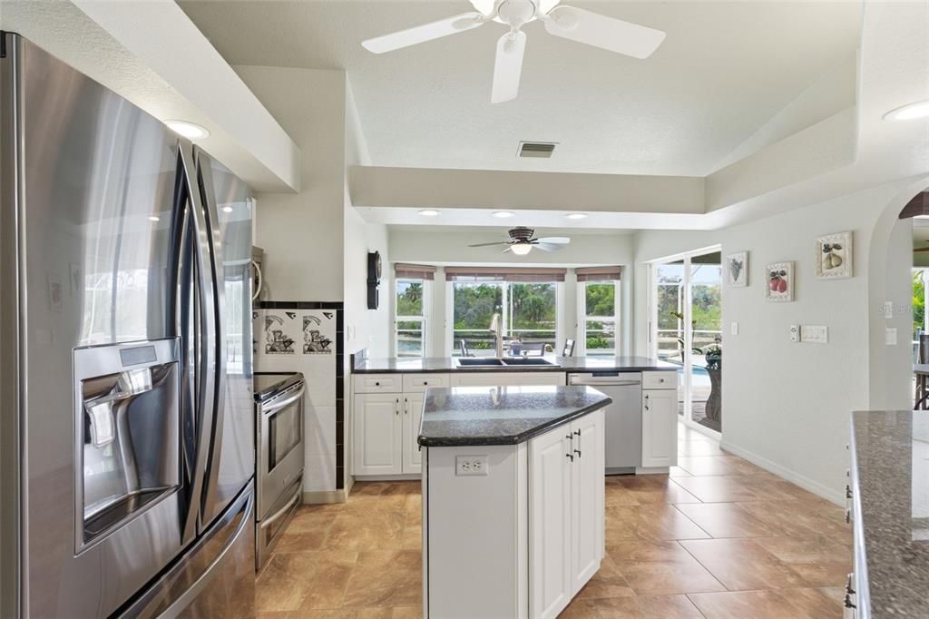 Activo con contrato: $565,000 (3 camas, 2 baños, 1779 Pies cuadrados)