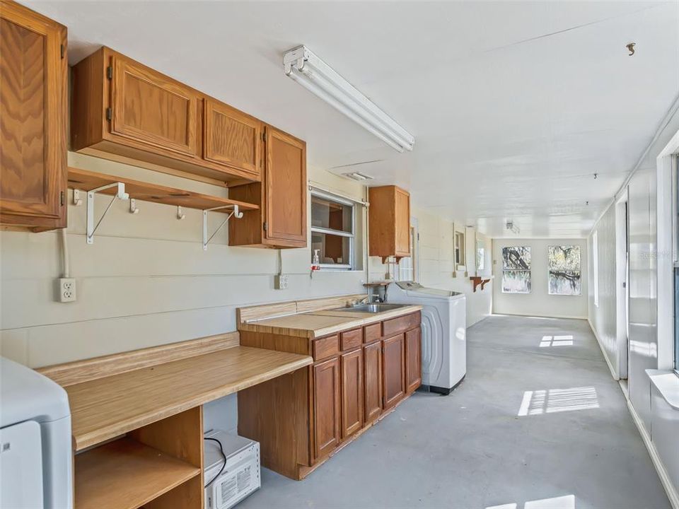 For Sale: $790,000 (3 beds, 2 baths, 2368 Square Feet)