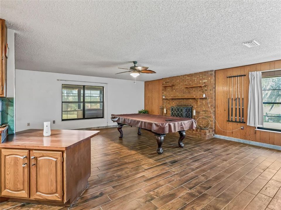 For Sale: $790,000 (3 beds, 2 baths, 2368 Square Feet)