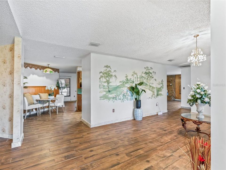 For Sale: $790,000 (3 beds, 2 baths, 2368 Square Feet)