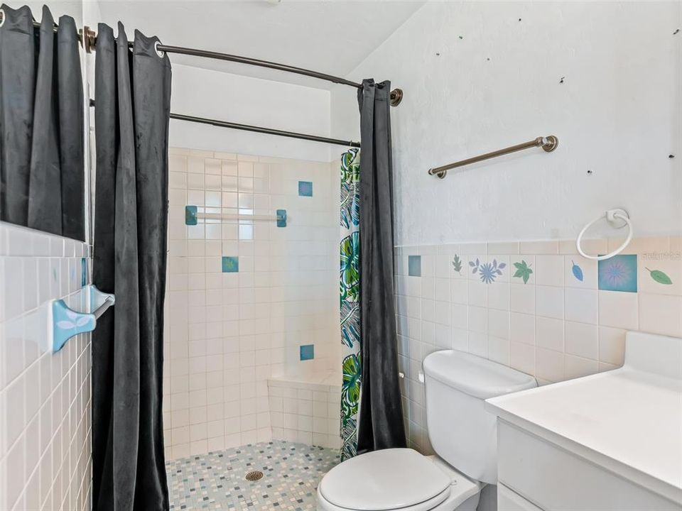 For Sale: $790,000 (3 beds, 2 baths, 2368 Square Feet)