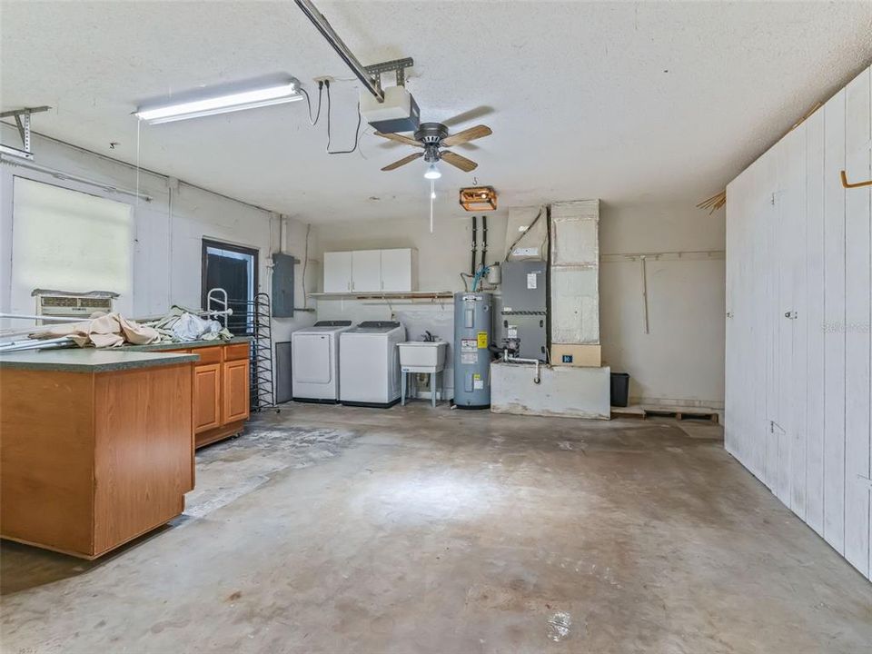 For Sale: $790,000 (3 beds, 2 baths, 2368 Square Feet)