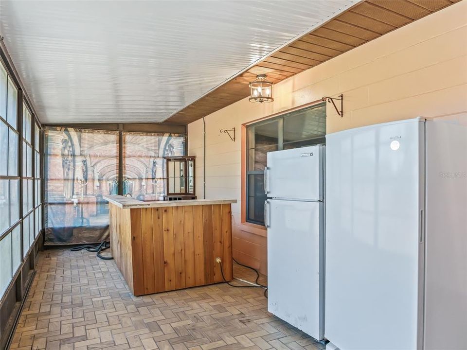 For Sale: $790,000 (3 beds, 2 baths, 2368 Square Feet)