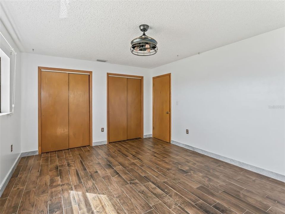 For Sale: $790,000 (3 beds, 2 baths, 2368 Square Feet)