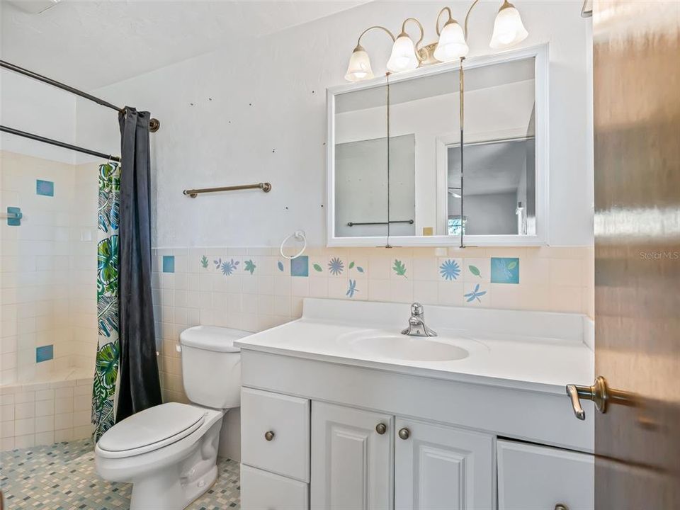 For Sale: $790,000 (3 beds, 2 baths, 2368 Square Feet)