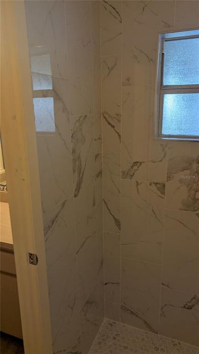 For Rent: $1,999 (3 beds, 2 baths, 1899 Square Feet)