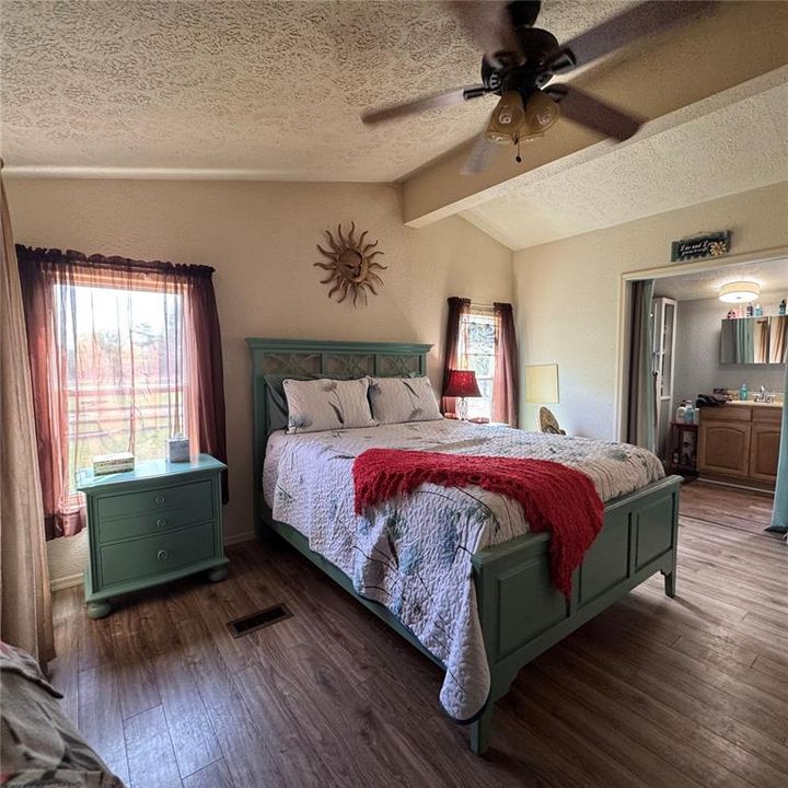En Venta: $379,000 (2 camas, 2 baños, 1152 Pies cuadrados)