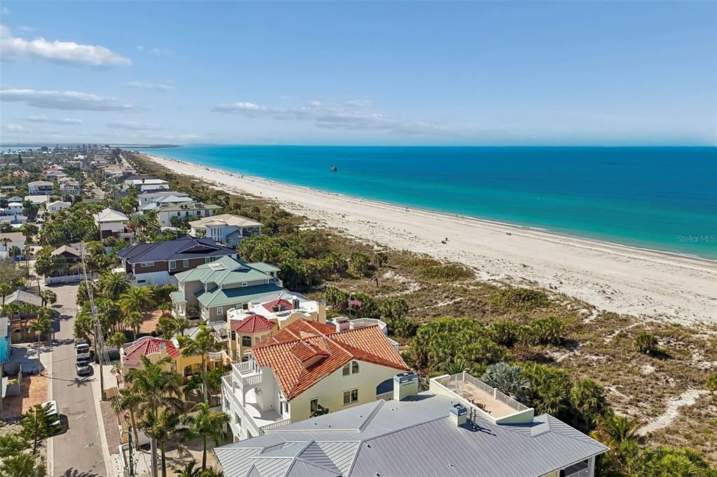 For Sale: $8,400,000 (6 beds, 4 baths, 6026 Square Feet)