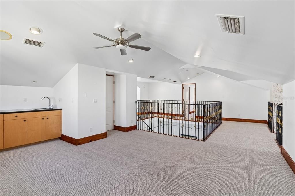 For Sale: $8,400,000 (6 beds, 4 baths, 6026 Square Feet)
