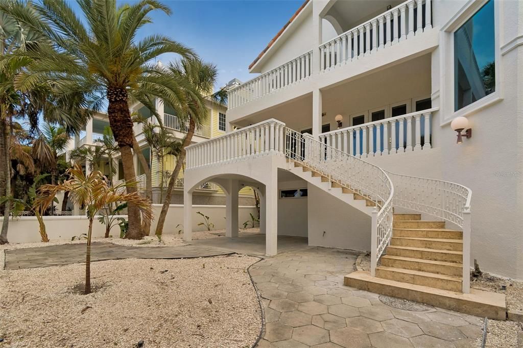 For Sale: $8,400,000 (6 beds, 4 baths, 6026 Square Feet)
