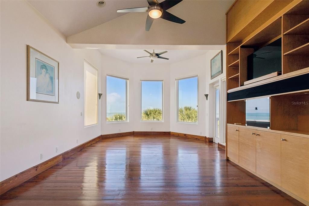 For Sale: $8,400,000 (6 beds, 4 baths, 6026 Square Feet)