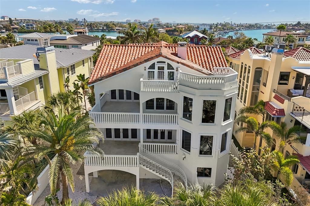 For Sale: $8,400,000 (6 beds, 4 baths, 6026 Square Feet)
