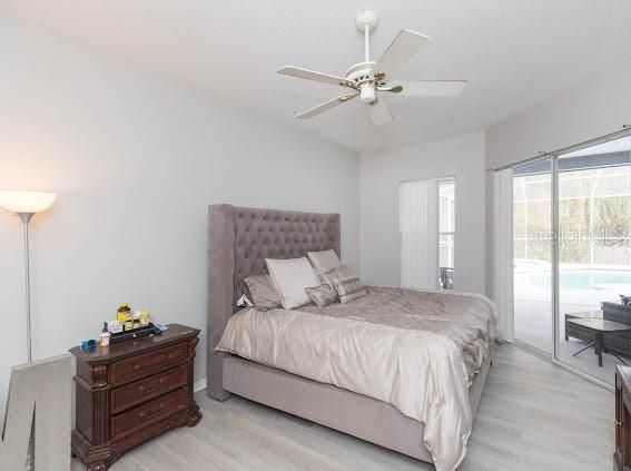 Activo con contrato: $545,000 (4 camas, 3 baños, 2246 Pies cuadrados)