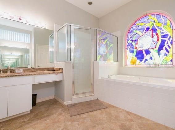 Activo con contrato: $545,000 (4 camas, 3 baños, 2246 Pies cuadrados)