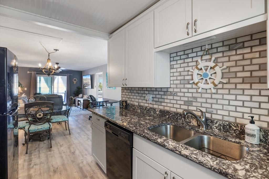 En Venta: $189,000 (2 camas, 2 baños, 828 Pies cuadrados)