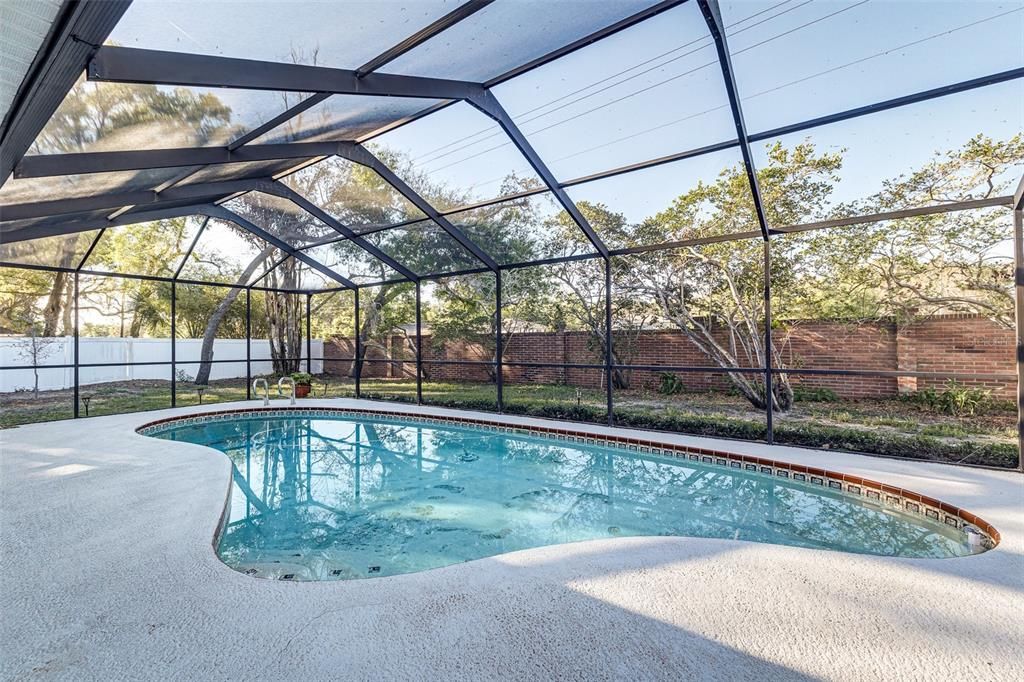 Activo con contrato: $515,000 (3 camas, 3 baños, 2149 Pies cuadrados)
