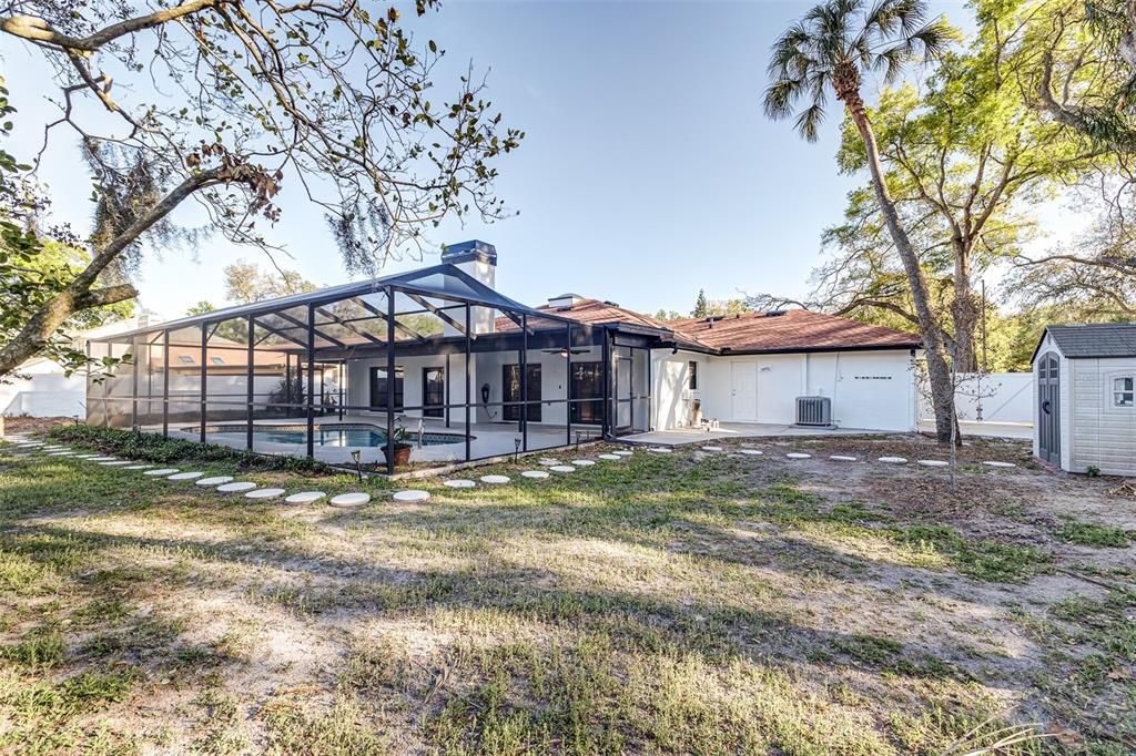 Activo con contrato: $515,000 (3 camas, 3 baños, 2149 Pies cuadrados)