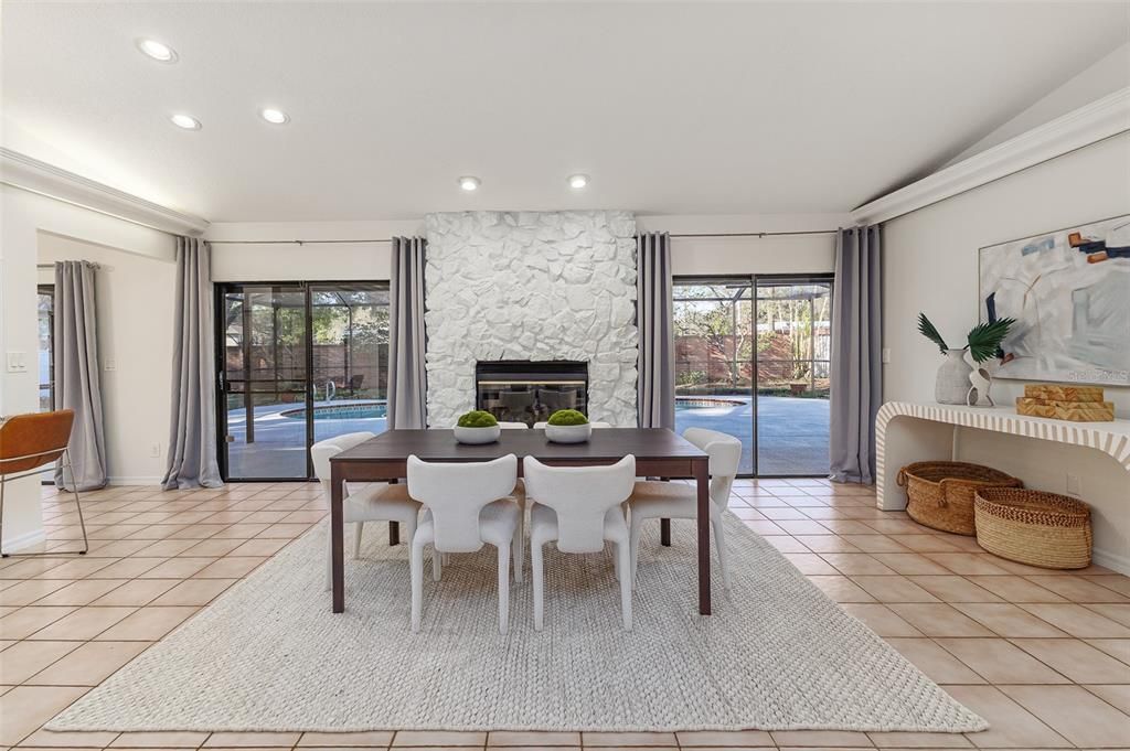 Activo con contrato: $515,000 (3 camas, 3 baños, 2149 Pies cuadrados)