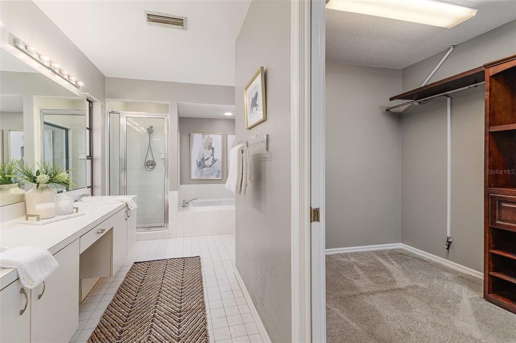 Activo con contrato: $515,000 (3 camas, 3 baños, 2149 Pies cuadrados)