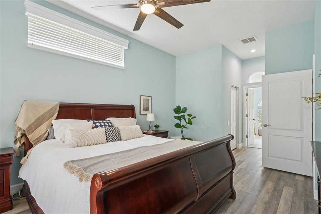 Active With Contract: $819,900 (4 beds, 3 baths, 2426 Square Feet)